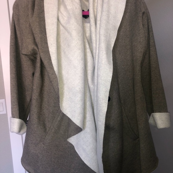 Walter Baker Fleece Cover Up - Picture 6 of 7